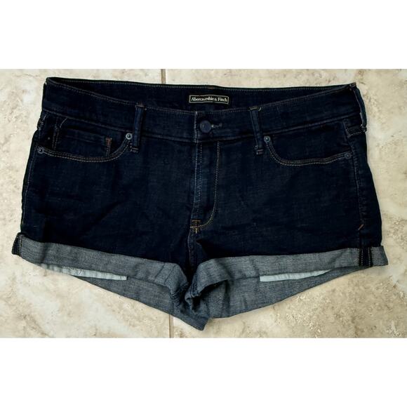 Abercrombie & Fitch waist 30 inseam 2 inch dark denim in new condition - Picture 1 of 4